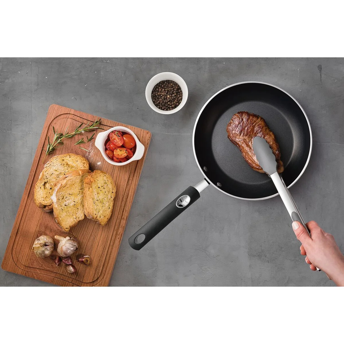 Pegador Multiuso Tramontina Moldê em Silicone Cinza e Aço Inox 35 cm