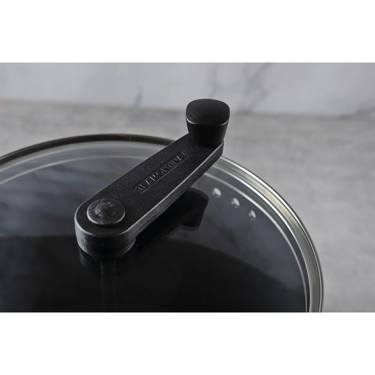 Pipoqueira Tramontina Mônaco Induction em Alumínio com Revestimento Interno e Externo Antiaderente Starflon Premium Preto 22 cm 5,4 L