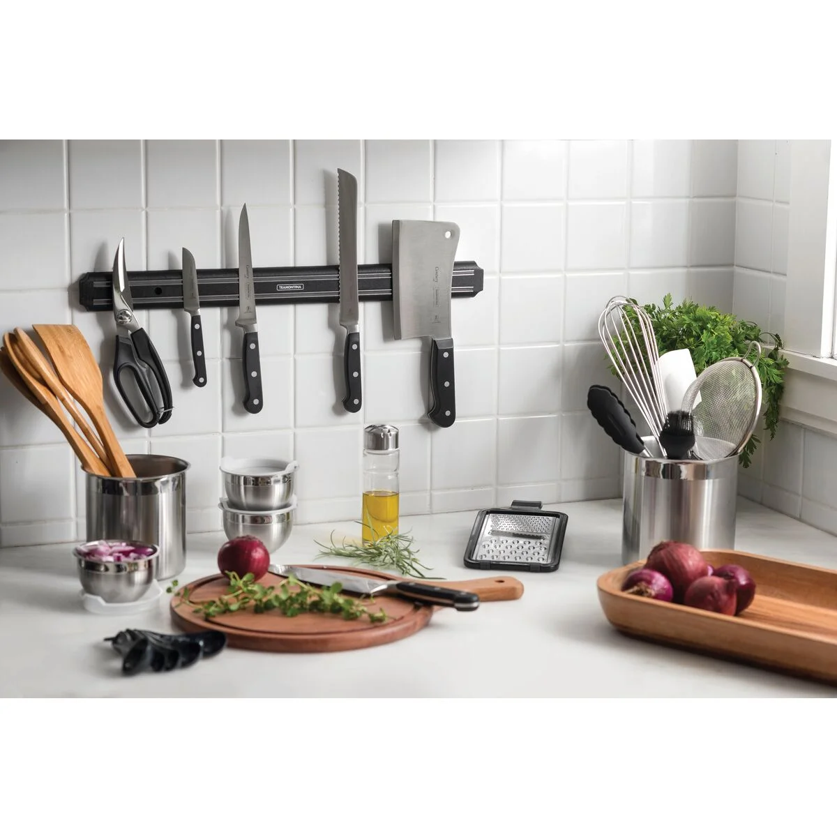 Pote Tramontina Cucina em Aço Inox para Mantimentos com Tampa Plástica 16 cm 3,4 L