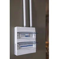 Quadro de Distribuição de Sobrepor 24 DIN ou 16 NEMA Tramontina com Porta Transparente