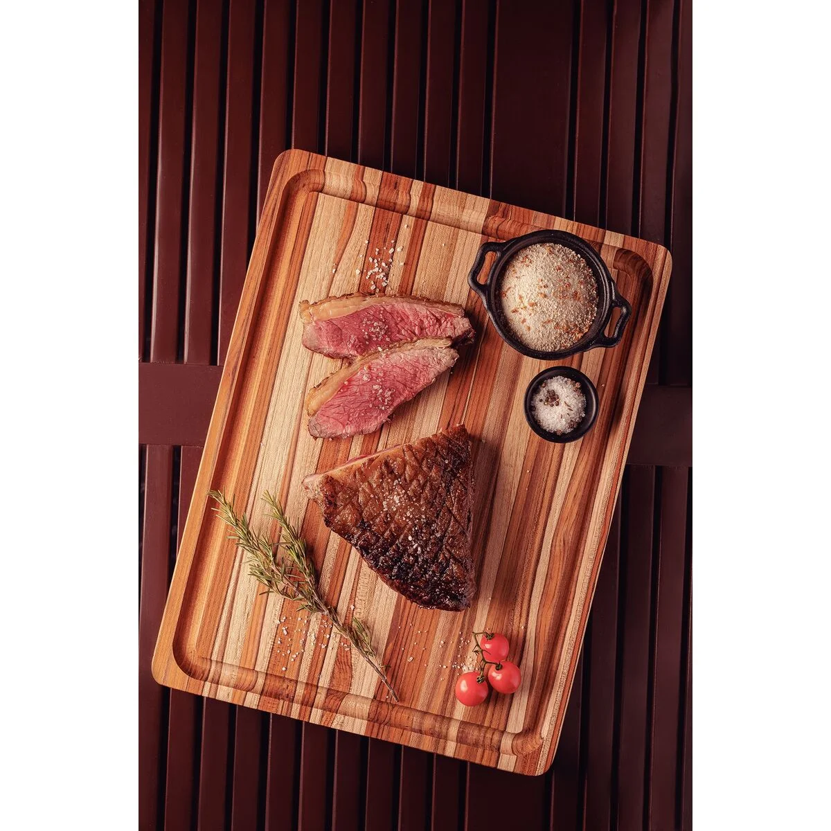 Tábua para Churrasco Tramontina Churrasco em Madeira Teca com Empunhadura e Sulco 40 x 30 cm