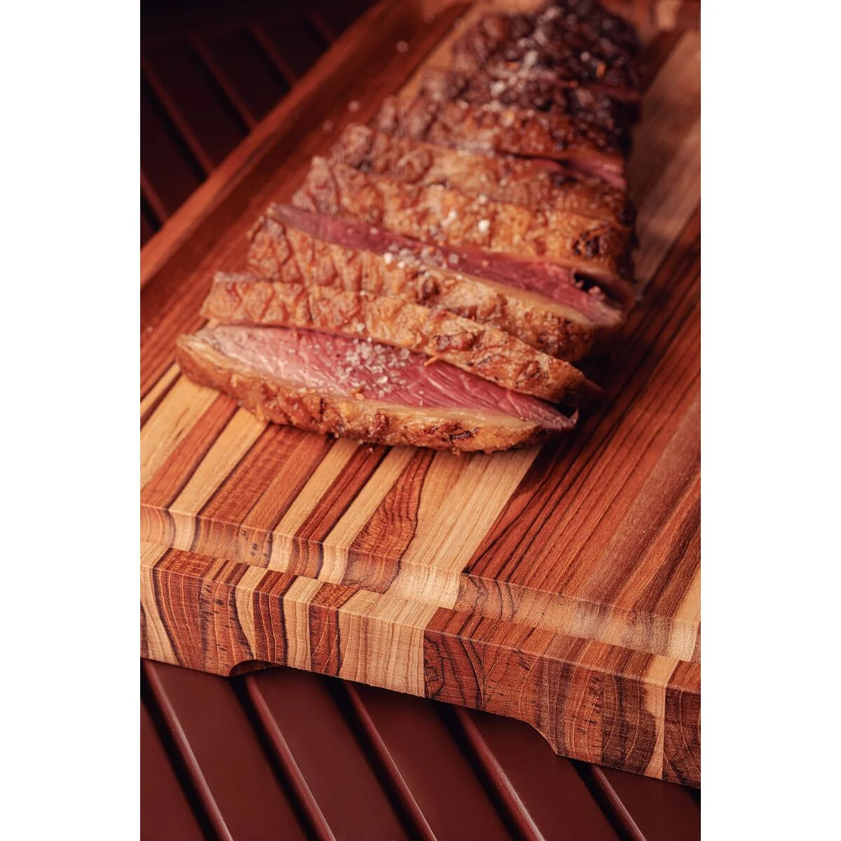 Tábua para Churrasco Tramontina Churrasco em Madeira Teca com Empunhadura e Sulco 40 x 30 cm