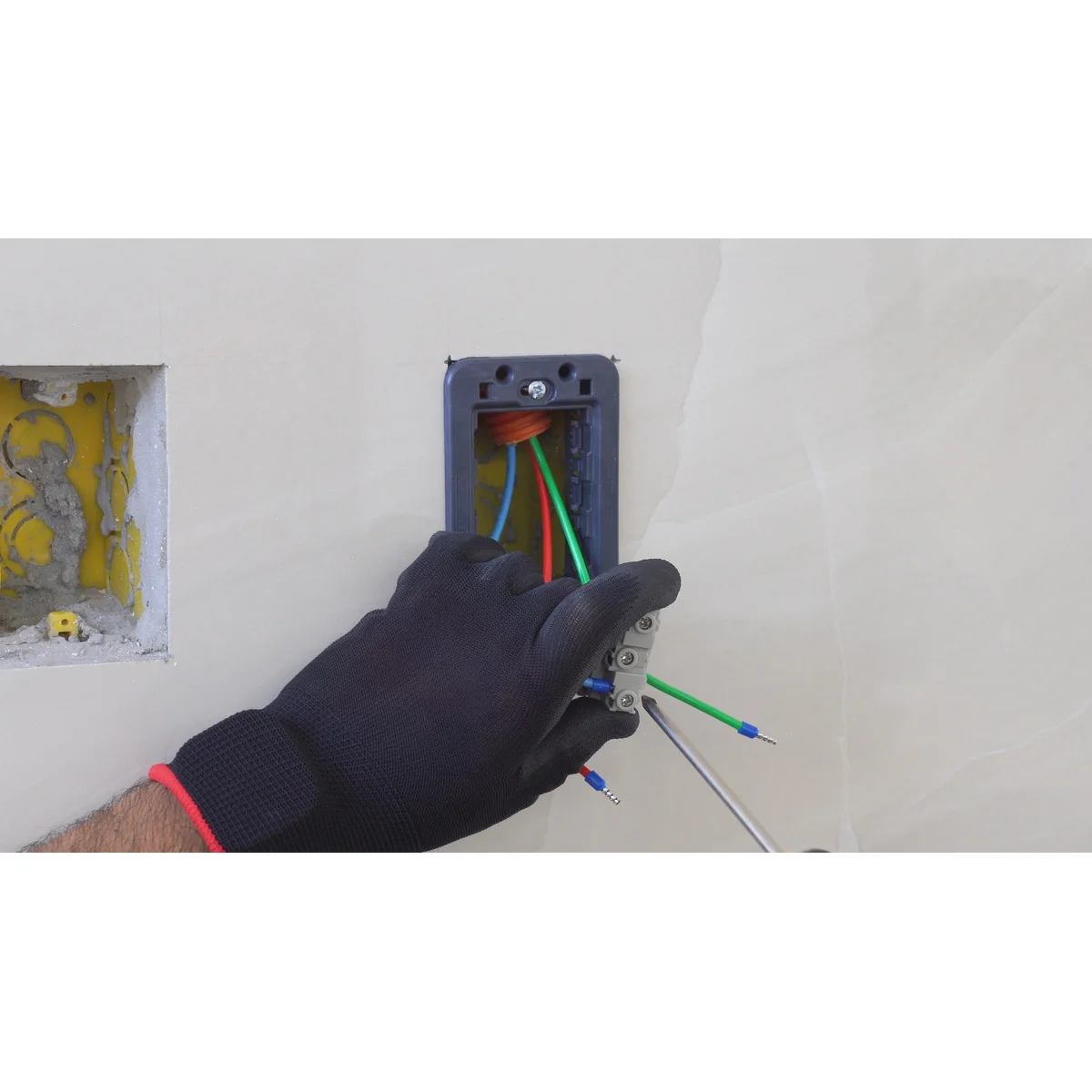 Terminais de Conexão Tubulares Tramontina em cobre estanhado e nylon 0,5 mm² x 8 Branco 100 Peças