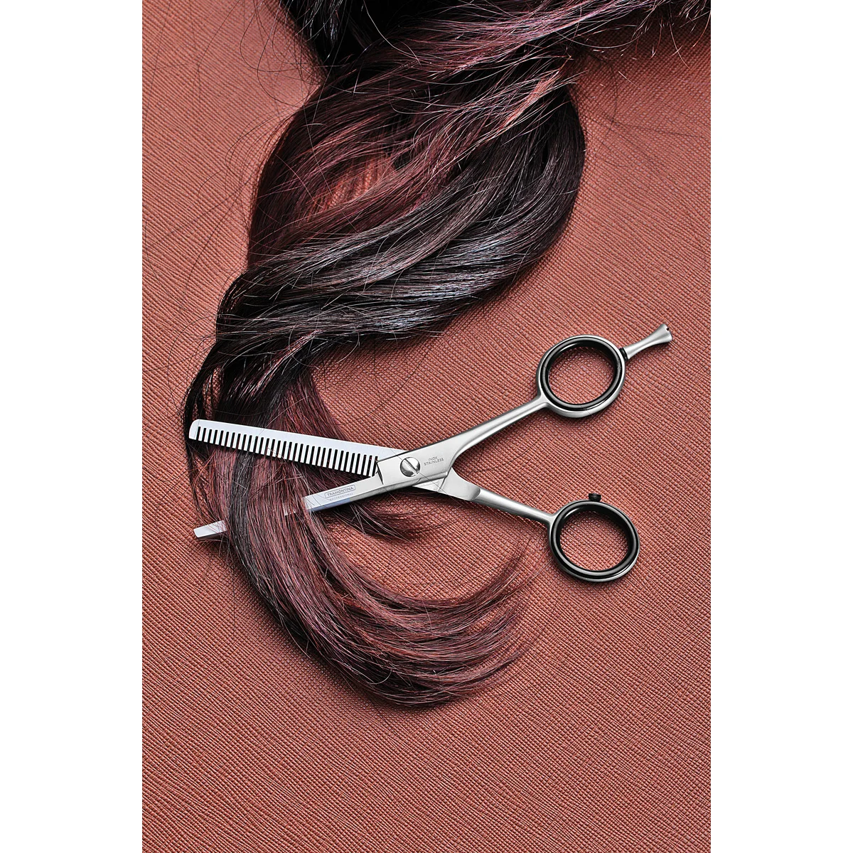 Tesoura Profissional para Cabelo Tramontina em Aço Inox com Fio Desbaste 5,5"