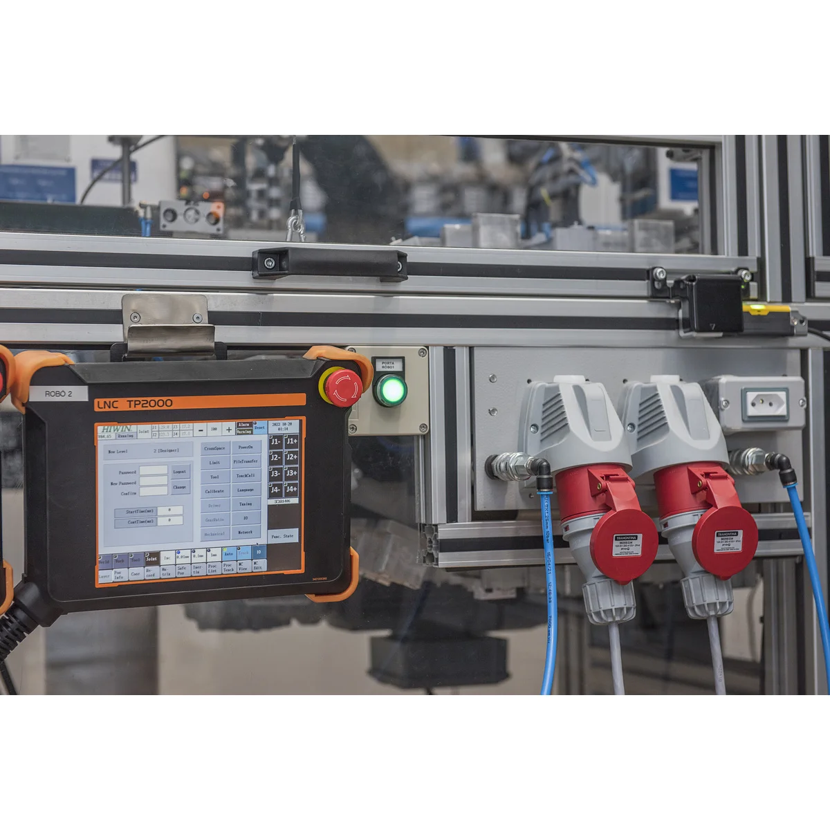 Tomada de Acoplamento Industrial 3P+T 32 A 380-415 Vca 6 H Tramontina