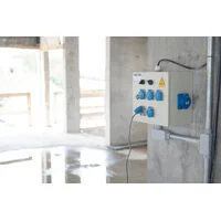 Tomada de Embutir Industrial 3P+T 16 A 220-250 Vca 9 H Tramontina